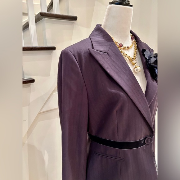 LAST CHANCE! Tailored Purple Blazer - Picture 3 of 12